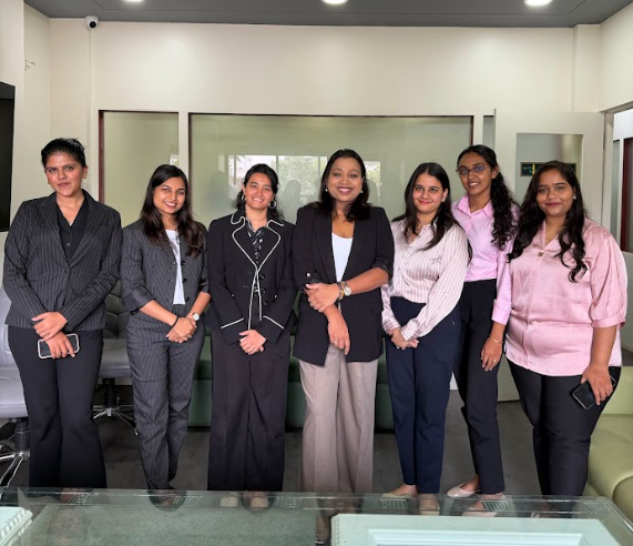 me-HR team